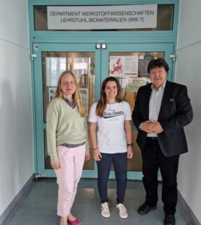 Zum Artikel "Prof. Delia Brauer, Friedrich-Schiller-Universität Jena, besucht das Institut für Biomaterialien"